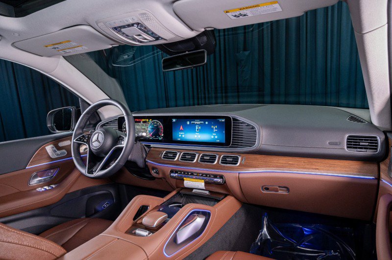 New 2026 Mercedes-Benz GLS 450 4MATIC image 4