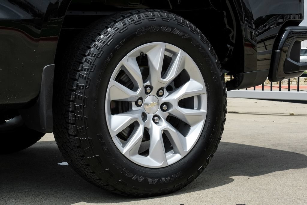 Used 2022 Chevrolet Silverado 1500 Custom w/ Safety Confidence Package AWD/4WD image 53
