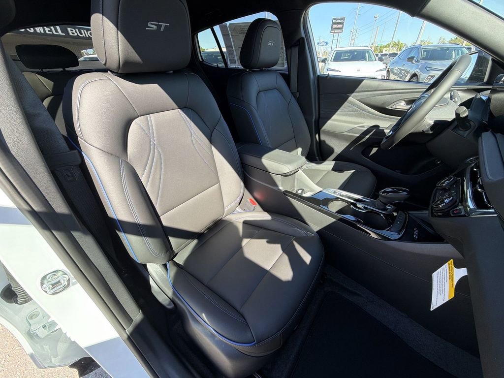 New 2026 Buick Envista Sport Touring w/ Convenience I Package FWD image 14