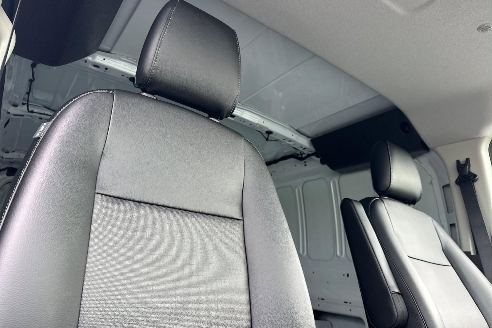 New 2026 Ford Transit 250 Low Roof RWD image 19