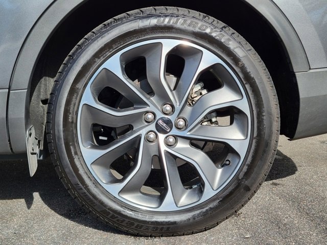 Used 2022 Lincoln Nautilus Reserve image 16