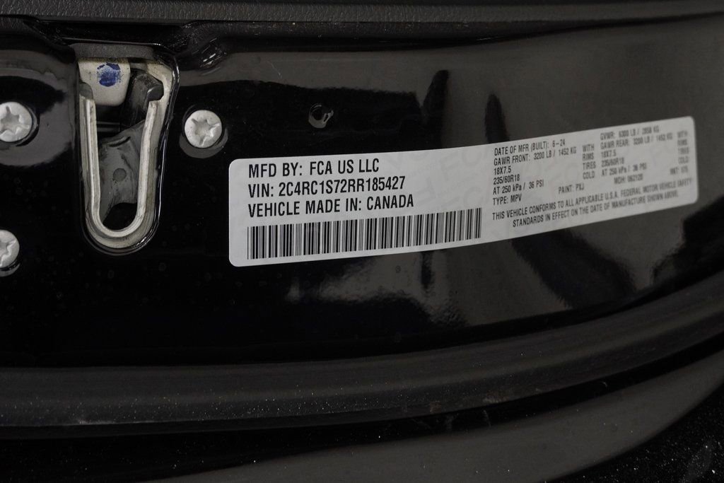 Certified 2024 Chrysler Pacifica Limited image 50