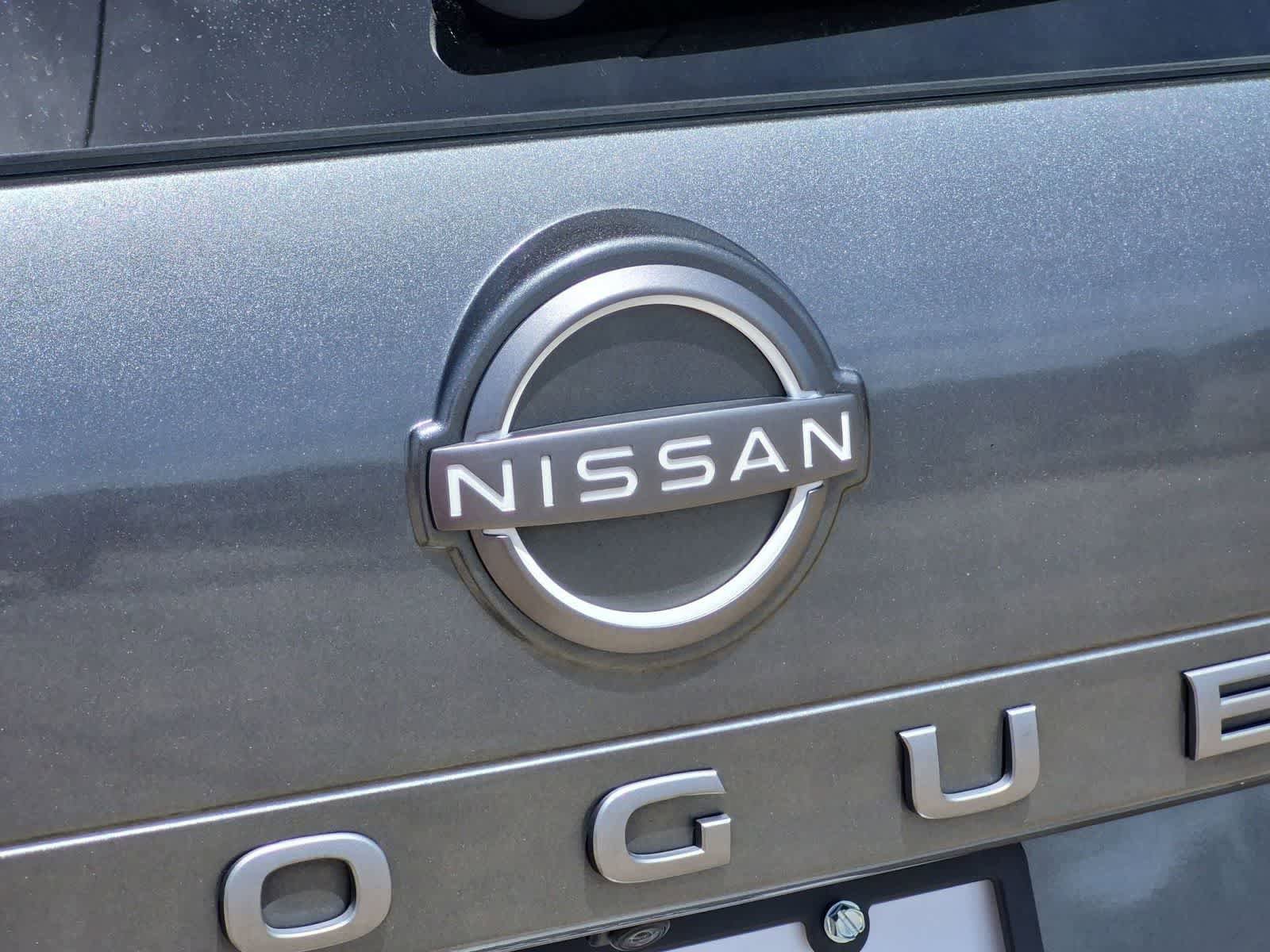 Used 2024 Nissan Rogue S FWD image 29