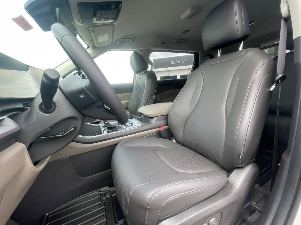 New 2026 Kia Carnival EX image 20