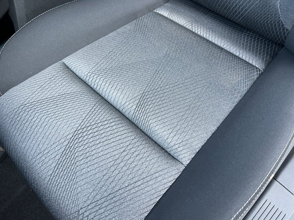 Used 2026 Nissan Rogue SV image 9