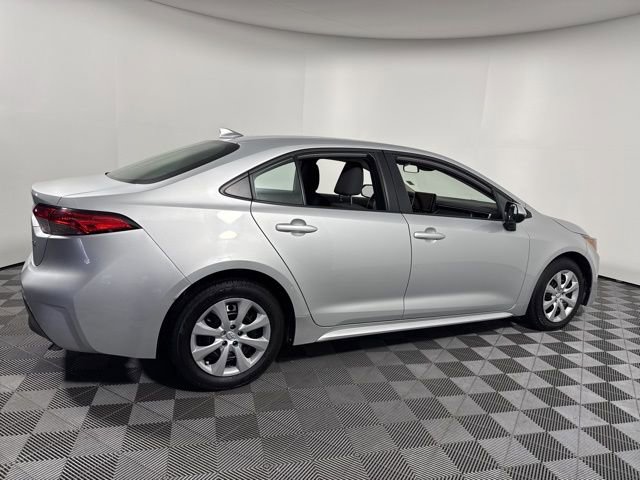 Used 2023 Toyota Corolla LE image 8