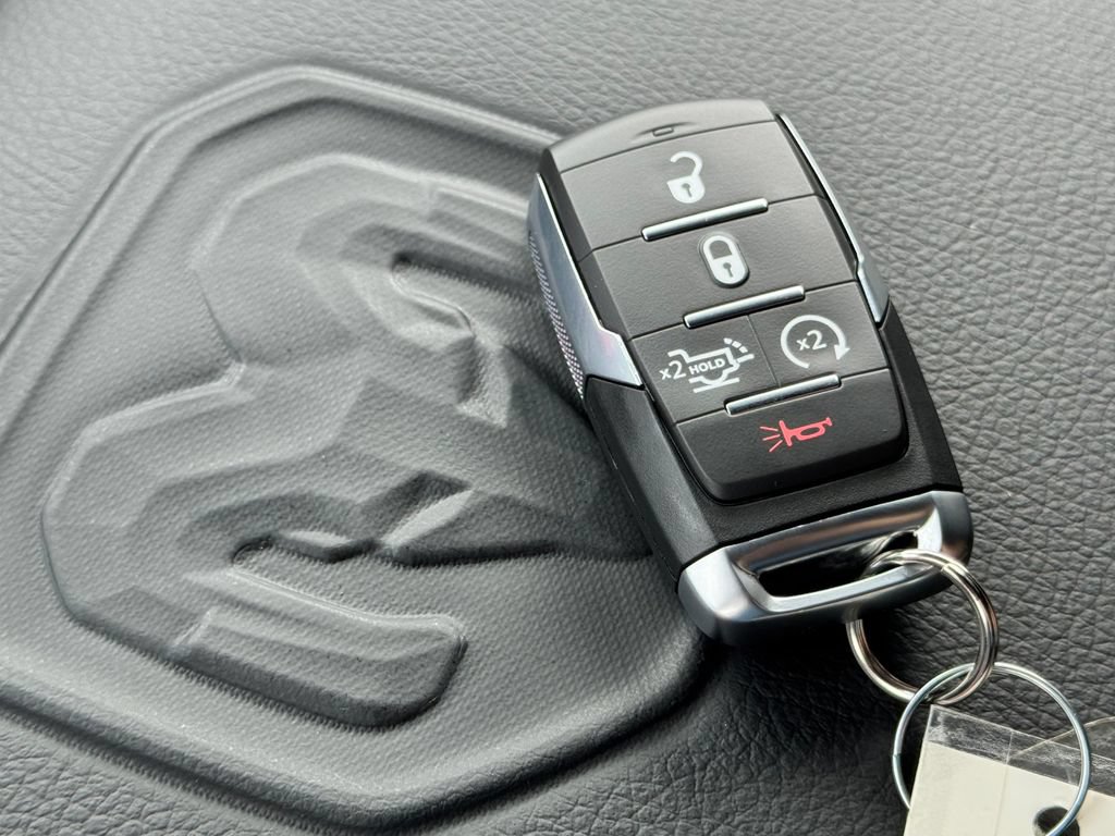 New 2026 RAM 2500 Laramie AWD/4WD image 31