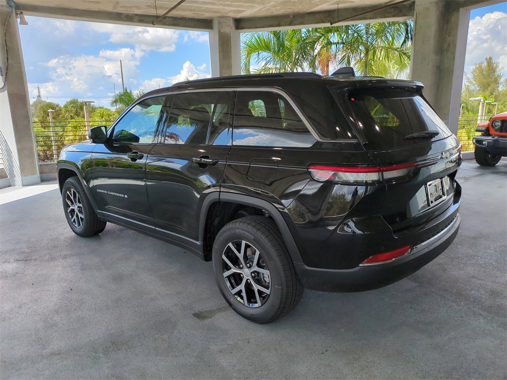 New 2025 Jeep Grand Cherokee Limited image 7