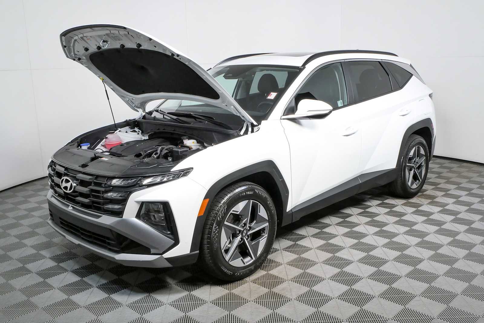 Certified 2025 Hyundai Tucson SEL FWD image 32