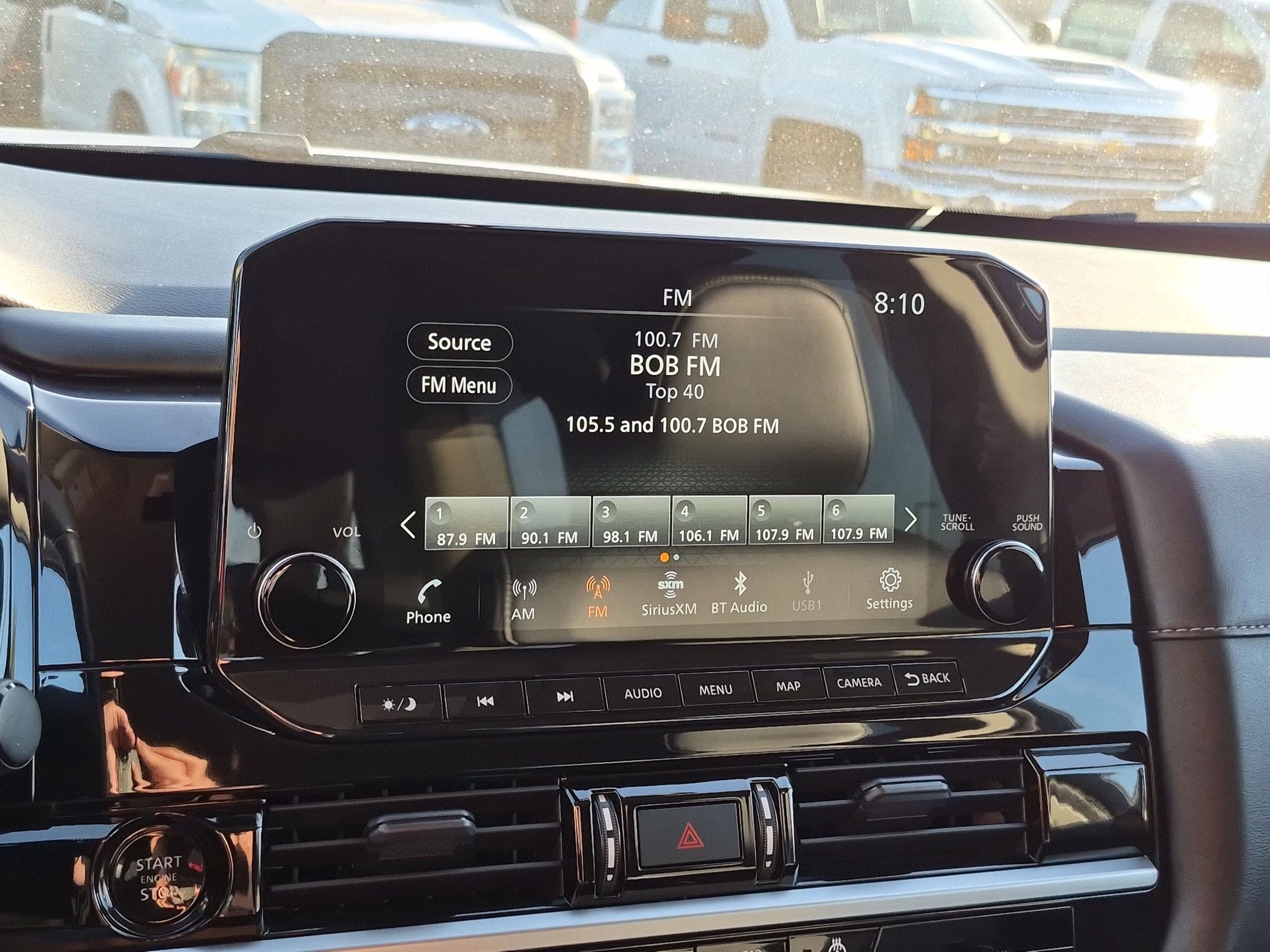 Used 2025 Nissan Pathfinder SL AWD/4WD image 25