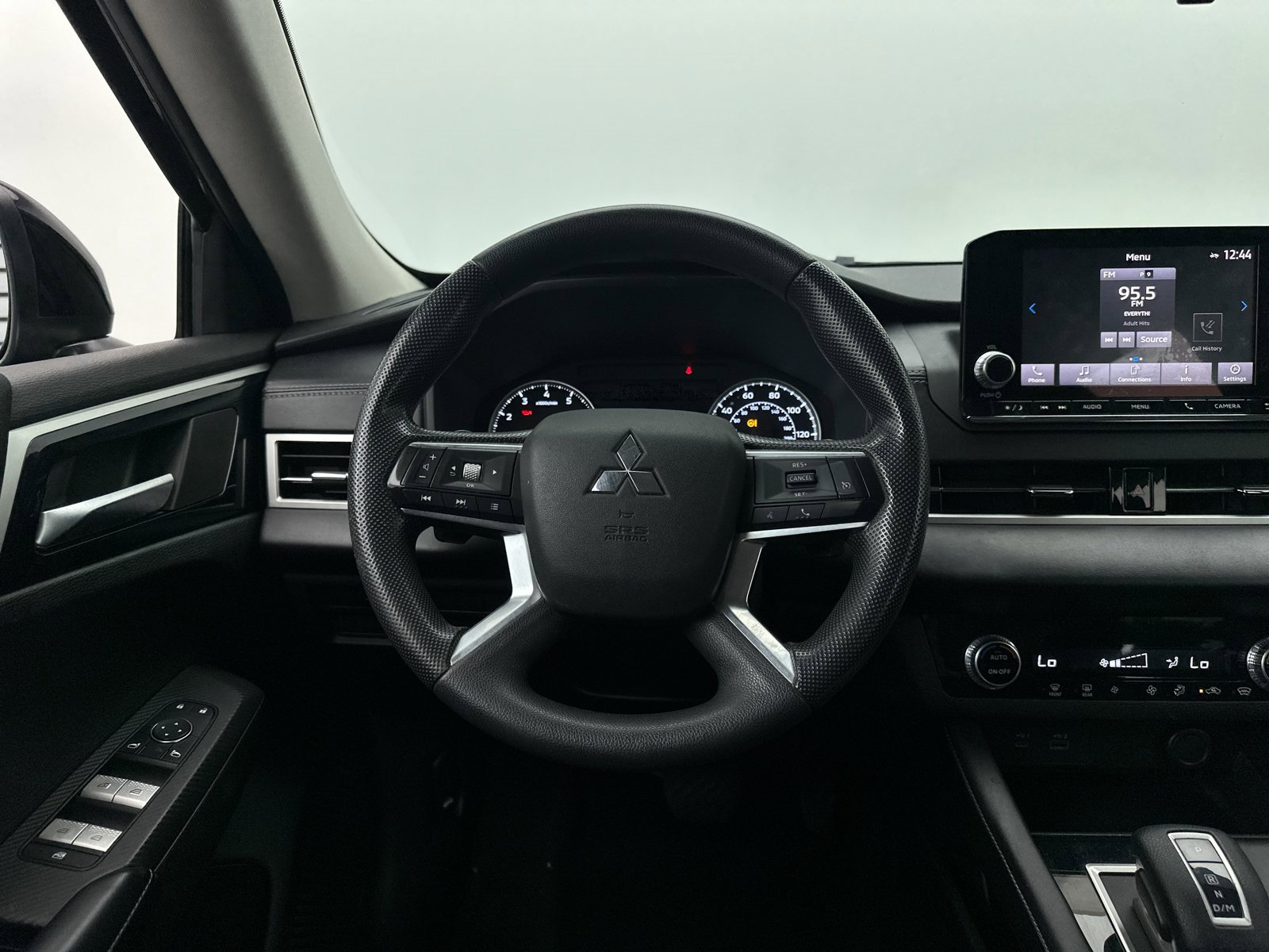 Used 2022 Mitsubishi Outlander ES image 21