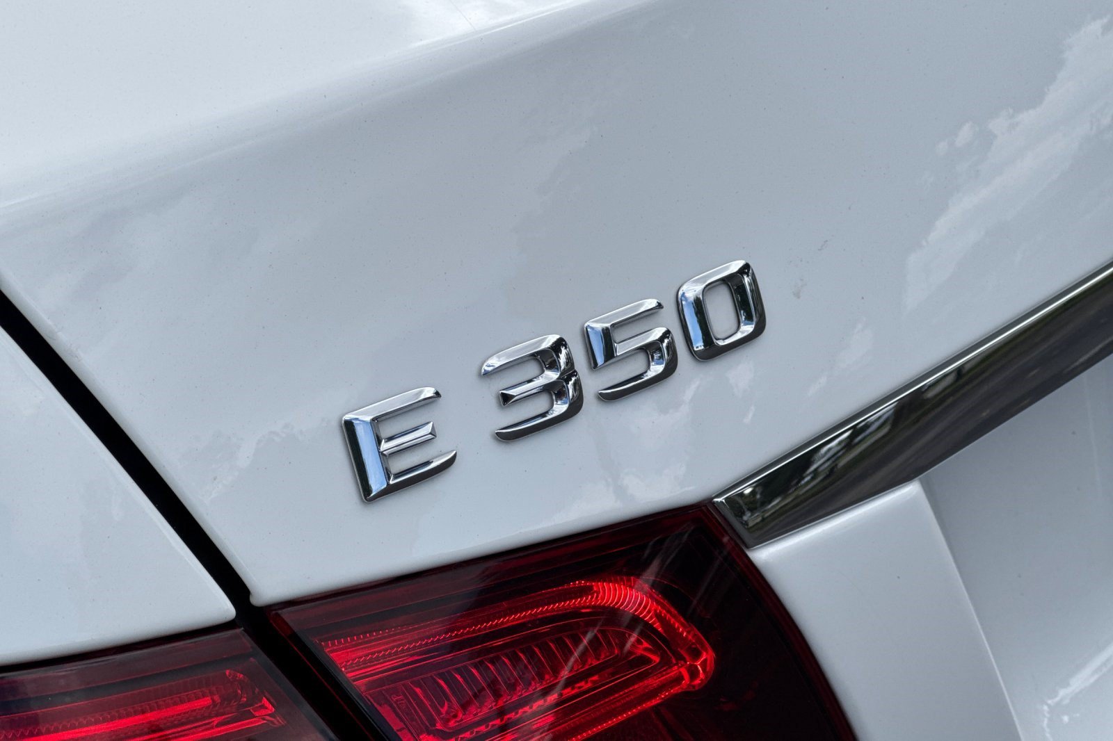 Used 2014 Mercedes-Benz E 350 4MATIC Sedan image 39