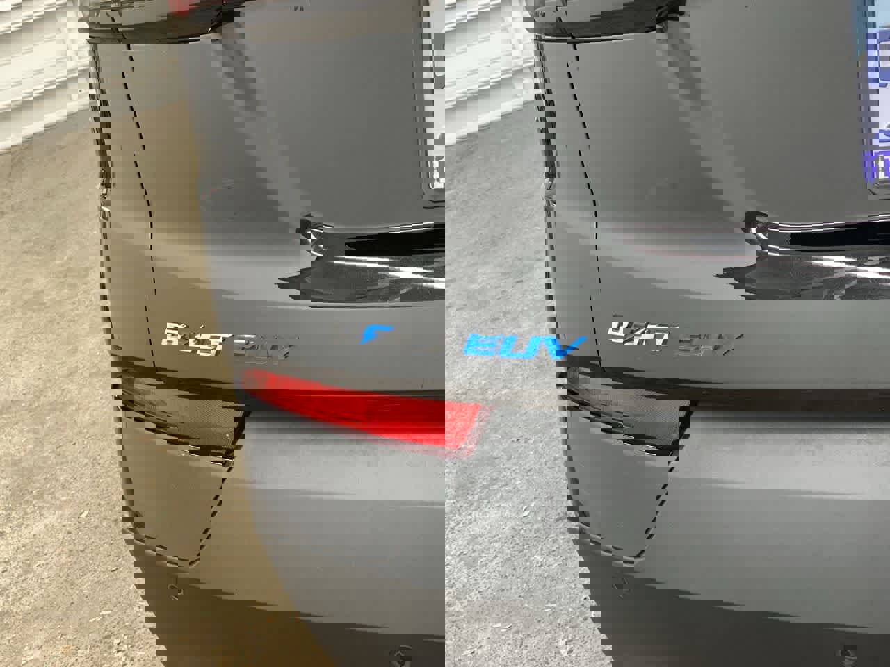 Used 2023 Chevrolet Bolt EUV LT w/ Convenience Package image 10