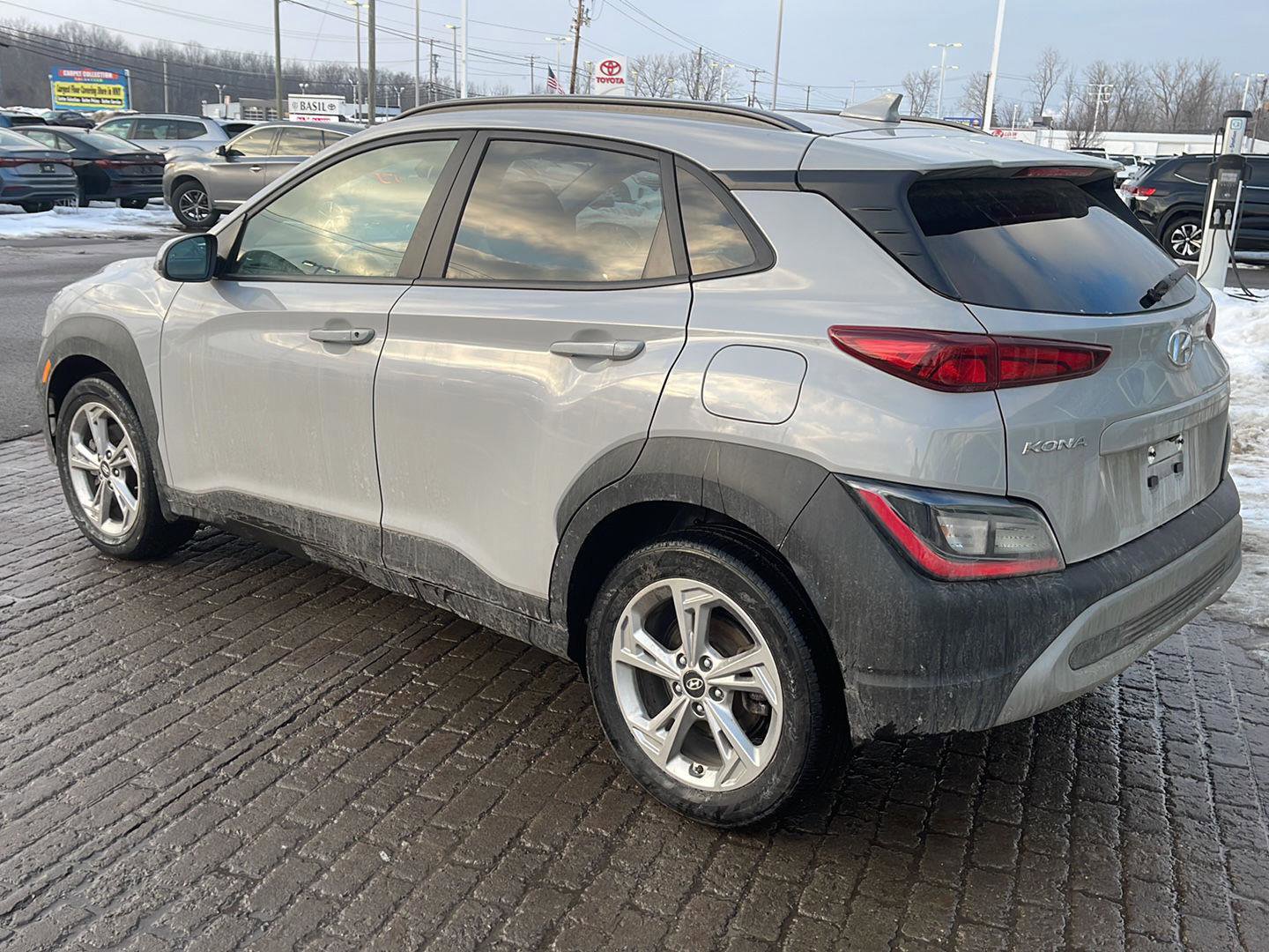 Used 2023 Hyundai Kona SEL w/ Convenience Package image 6