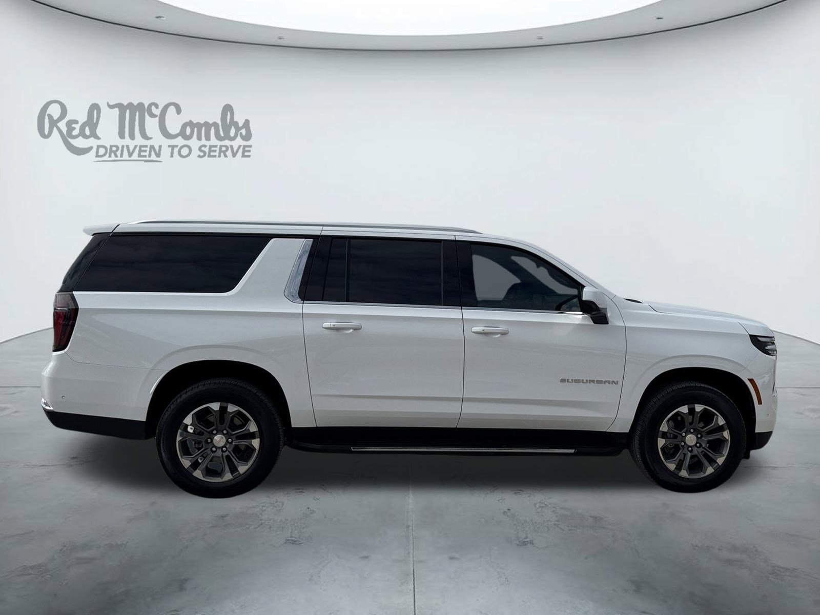 Used 2025 Chevrolet Suburban LS image 6