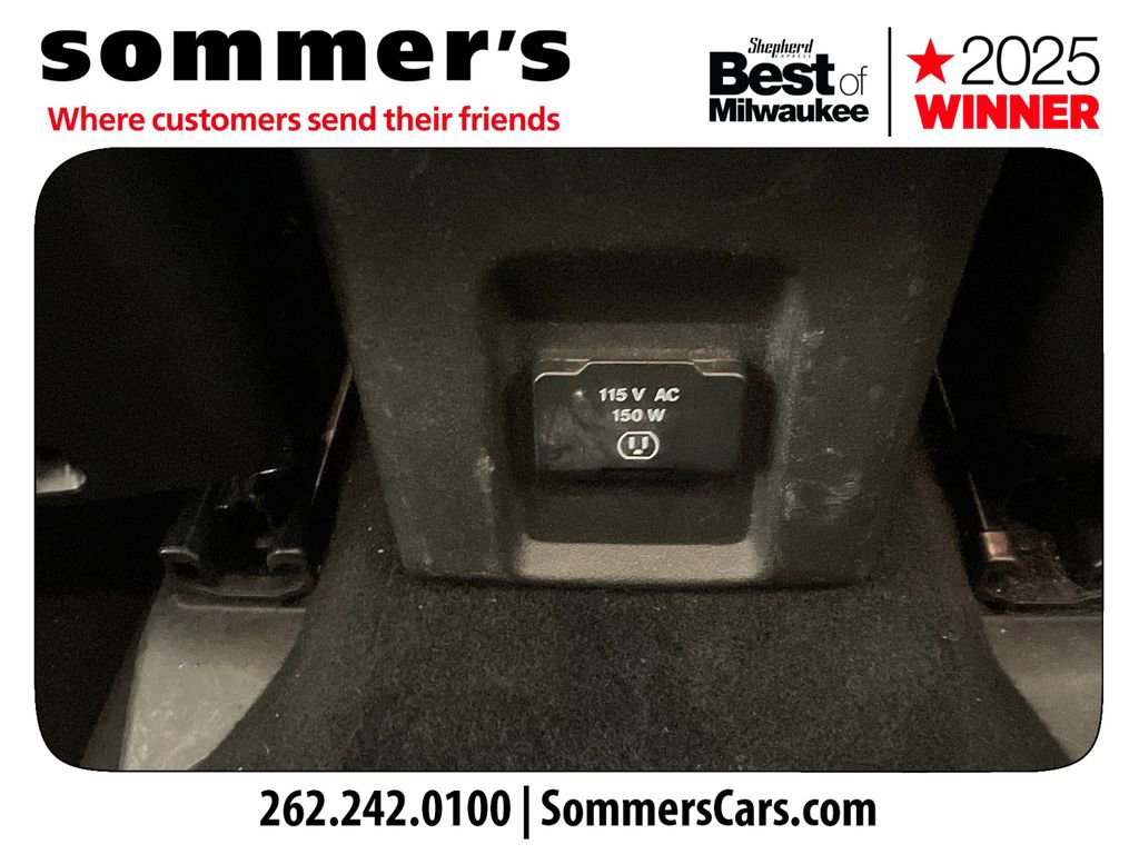 Used 2017 Jeep Renegade Latitude w/ Popular Equipment Group image 22