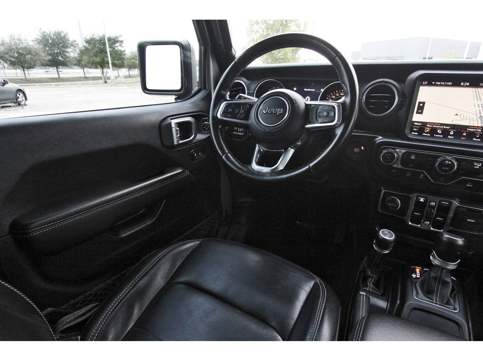 Used 2021 Jeep Gladiator Overland w/ Popular Equipment Package image 11