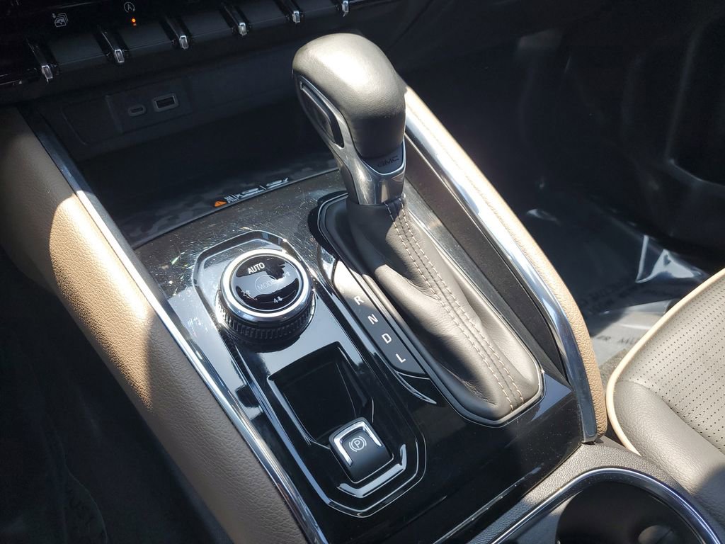 Used 2024 GMC Canyon Denali AWD/4WD image 26