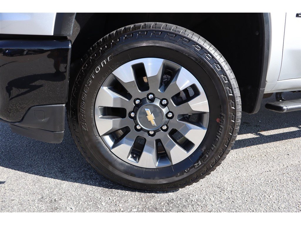 Used 2021 Chevrolet Silverado 2500 Custom w/ Custom Value Package AWD/4WD image 13