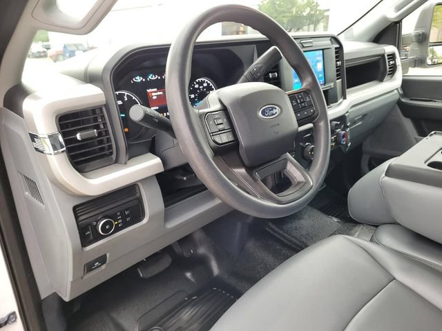Certified 2025 Ford F350 XL w/ XL Chrome Package AWD/4WD image 17