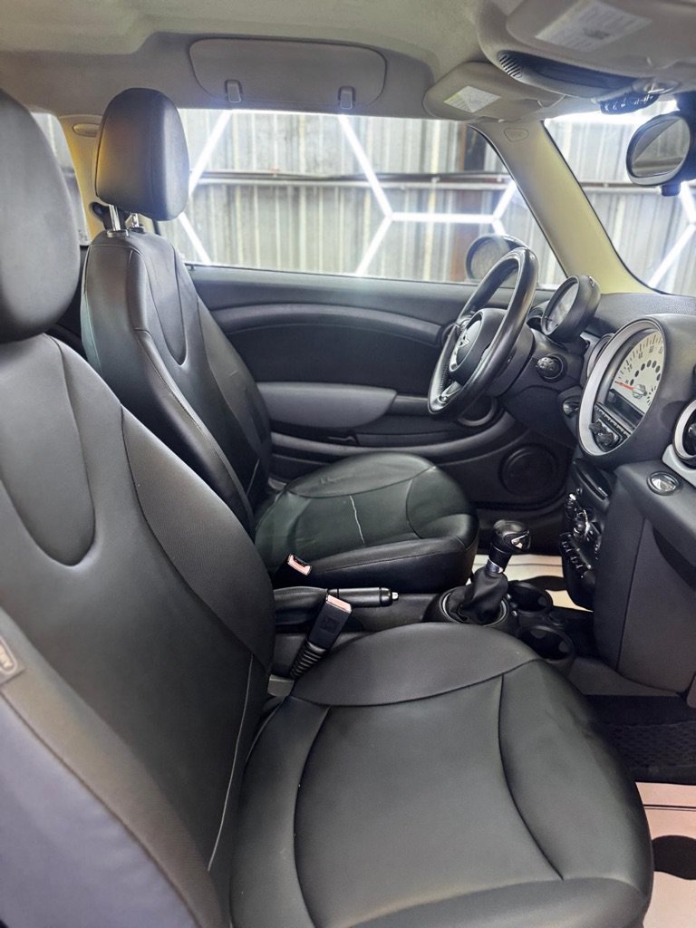 Used 2011 MINI Cooper Hardtop FWD image 24