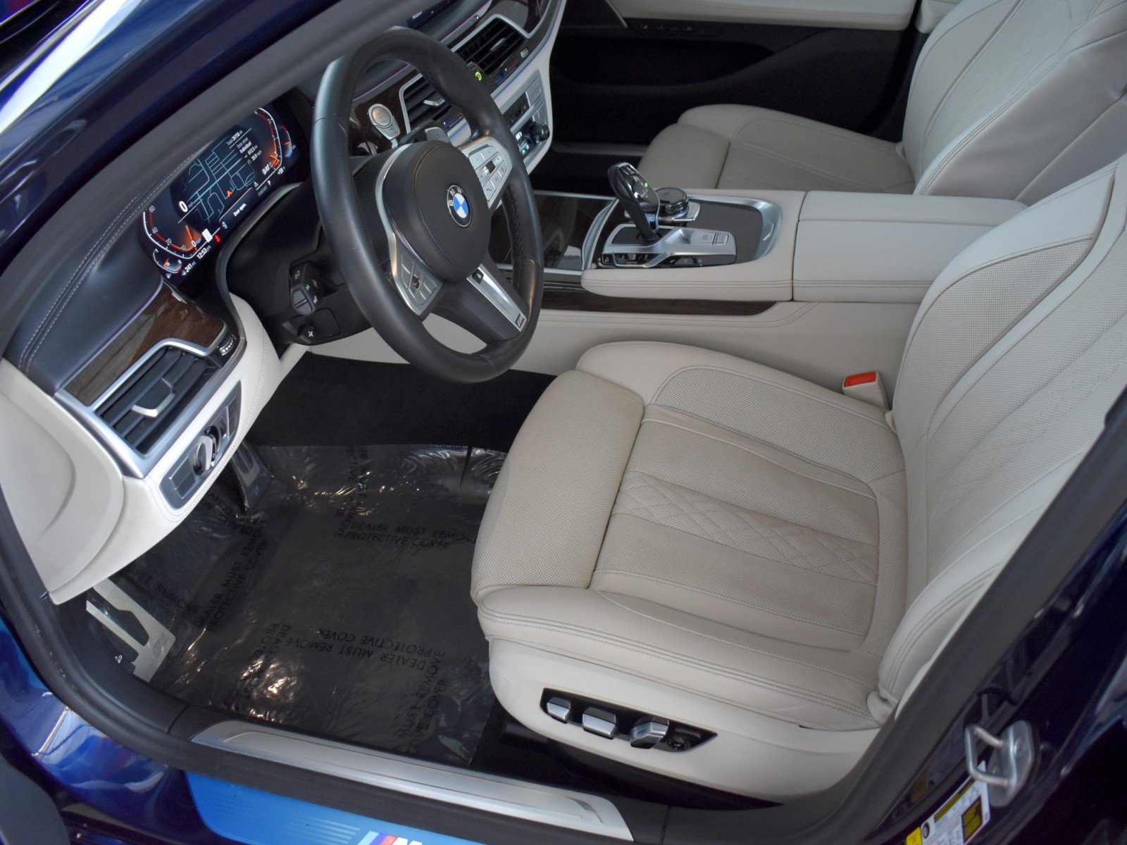 Used 2022 BMW 750i xDrive w/ Luxury Rear Seating Package AWD/4WD image 23