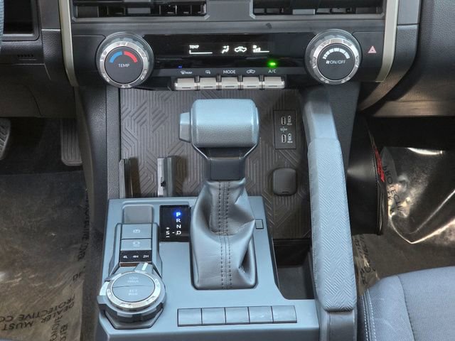 Used 2025 Toyota Tacoma SR5 AWD/4WD image 28