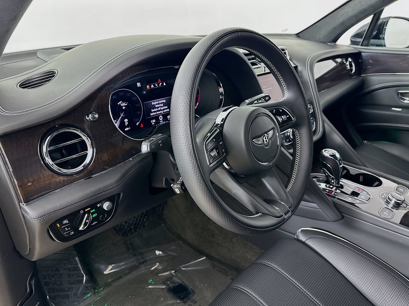 Used 2022 Bentley Bentayga AWD/4WD image 12