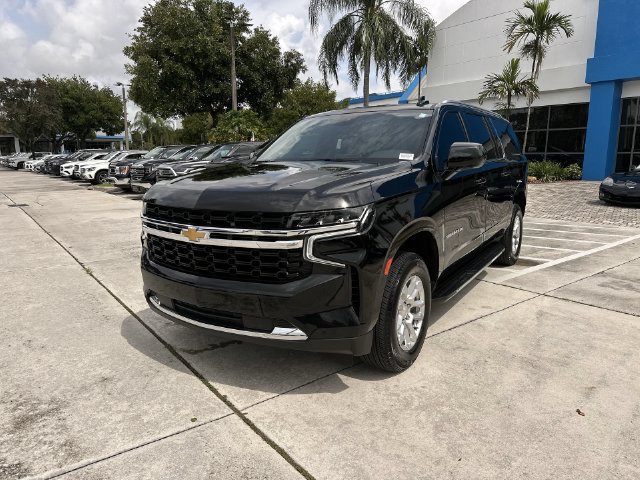 Used 2024 Chevrolet Suburban LS RWD image 20