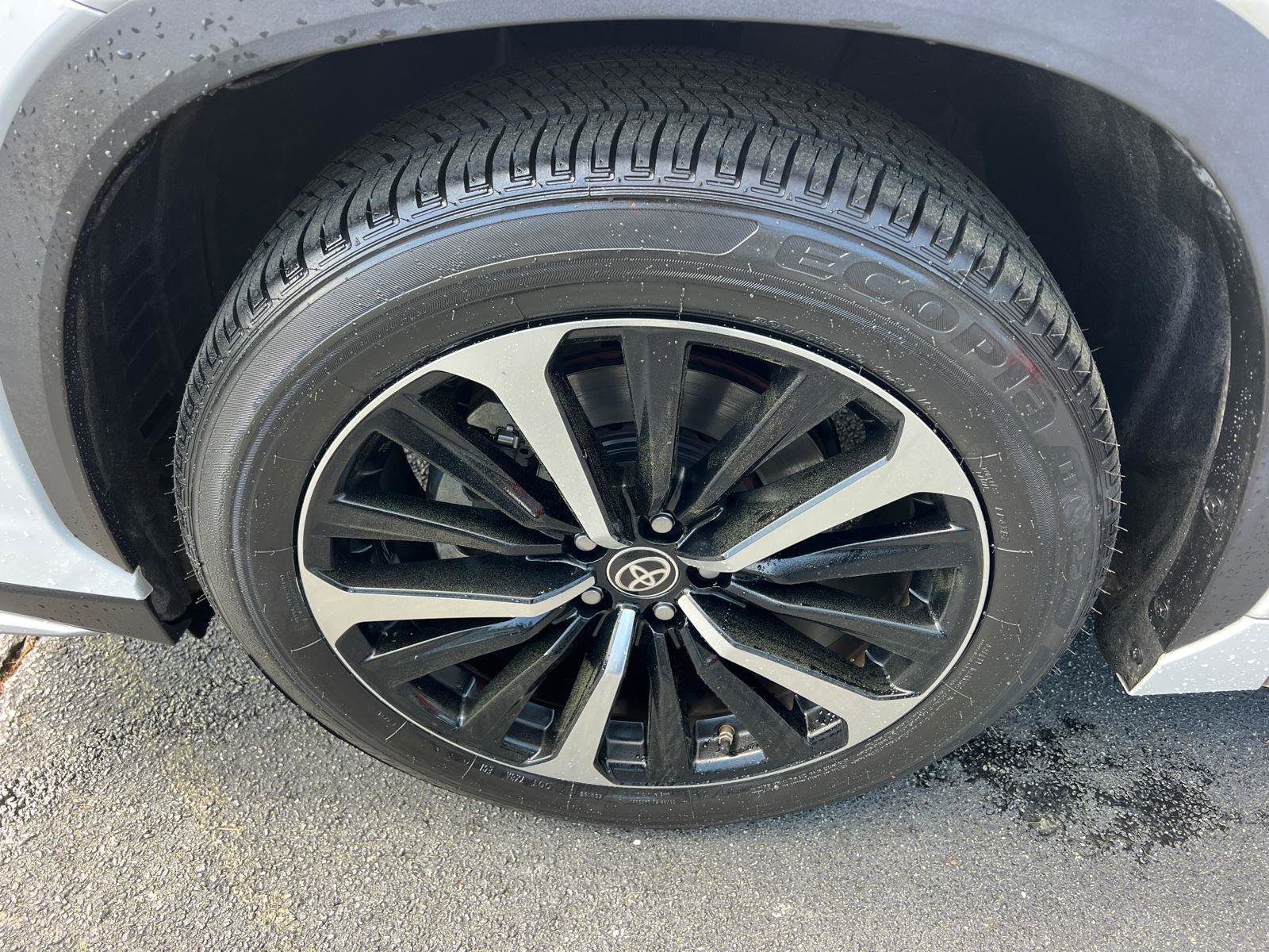 Used 2021 Toyota Highlander XSE image 12