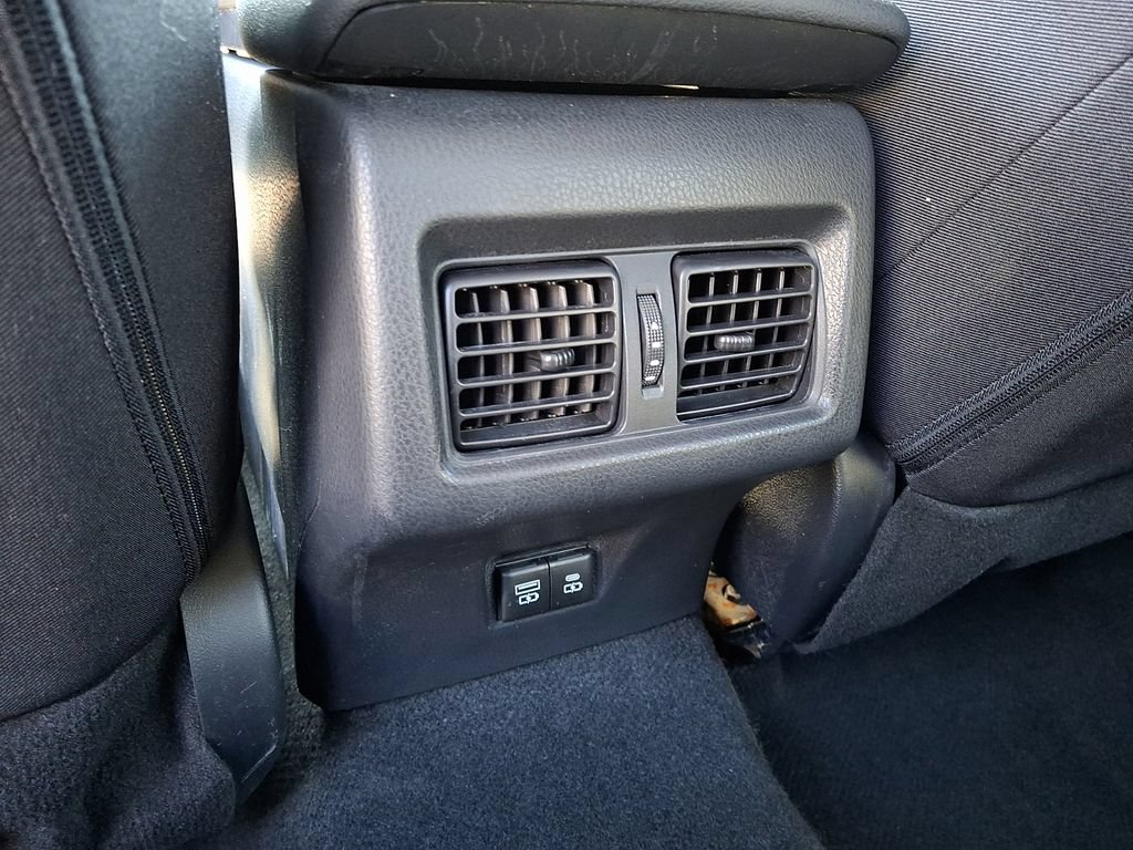 Used 2025 Toyota Camry LE FWD image 12