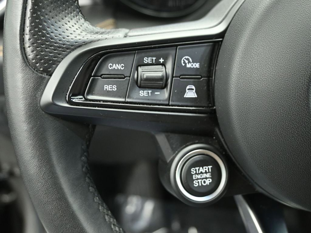 Used 2024 Alfa Romeo Tonale Ti image 12