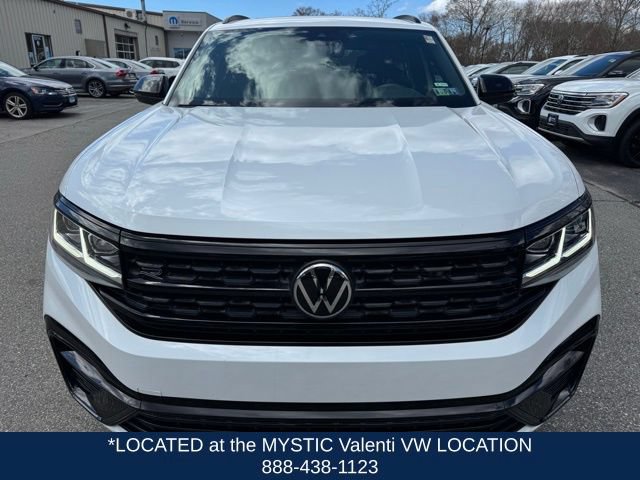 Certified 2023 Volkswagen Atlas Cross Sport SEL R-Line AWD/4WD image 2