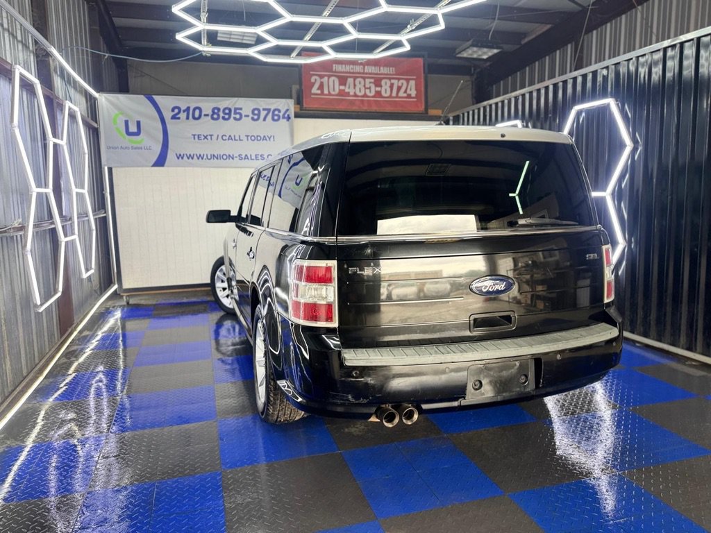 Used 2011 Ford Flex SEL w/ Rapid Spec Order Code FWD image 20