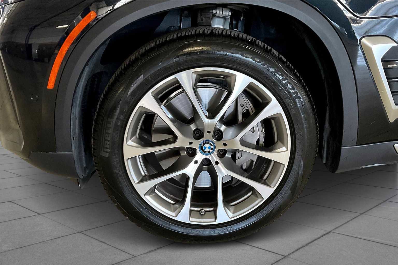Certified 2024 BMW X5 xDrive50e w/ Parking Assistance Package image 10