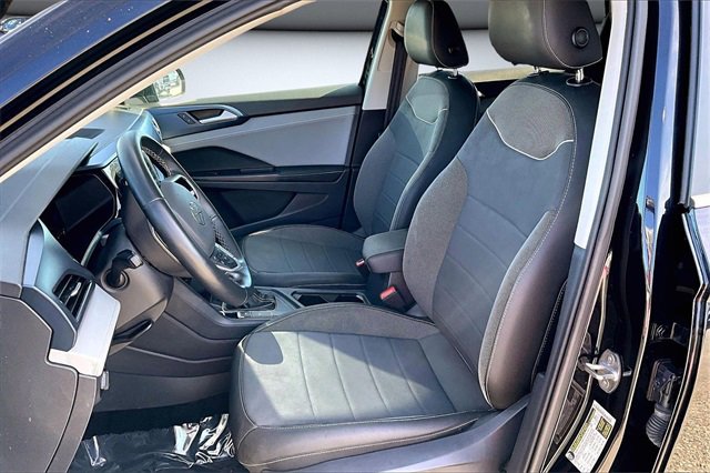 Used 2024 Volkswagen Taos SE image 21