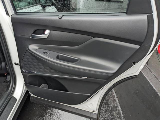 Used 2023 Hyundai Santa Fe SEL w/ Premium Package image 18