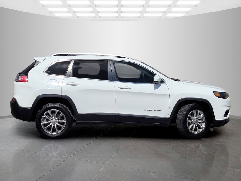 Used 2021 Jeep Cherokee Latitude Lux w/ Sun & Sound Group FWD image 3