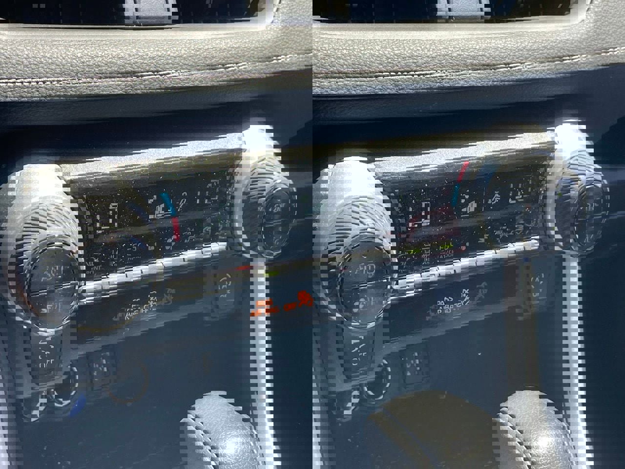 Used 2024 Toyota RAV4 XLE image 8