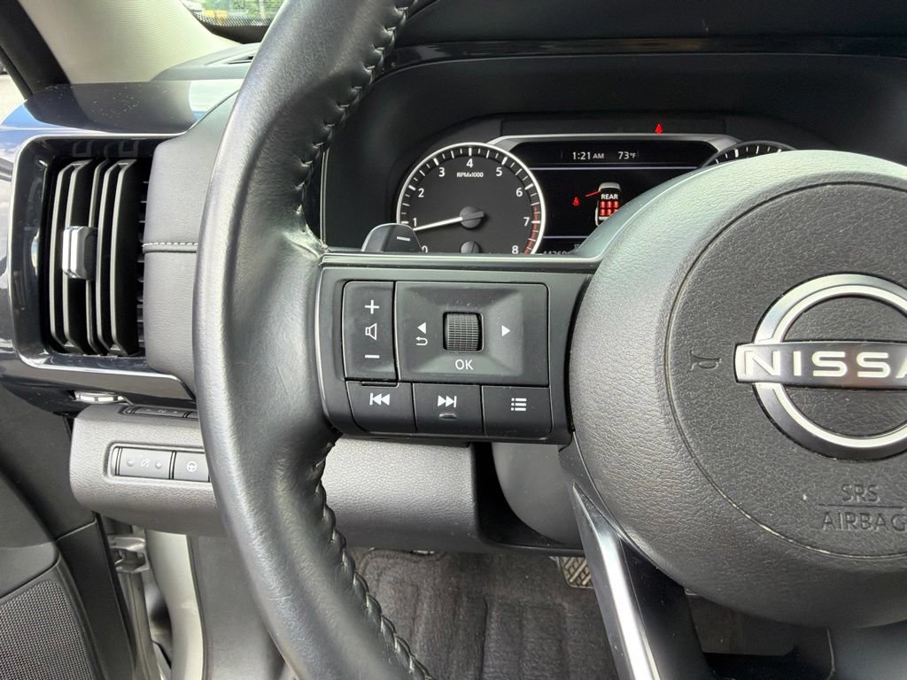 Used 2024 Nissan Pathfinder SV FWD image 16