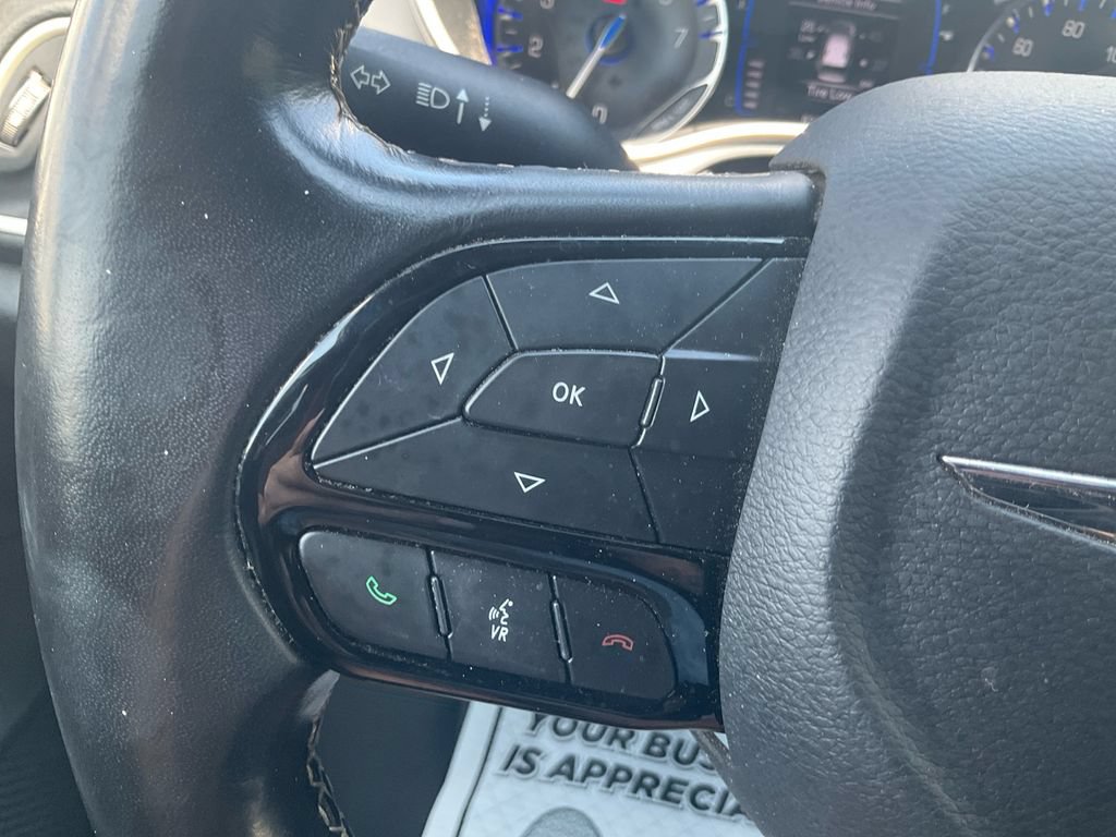 Used 2020 Chrysler Pacifica Touring w/ S Appearance Package FWD image 20