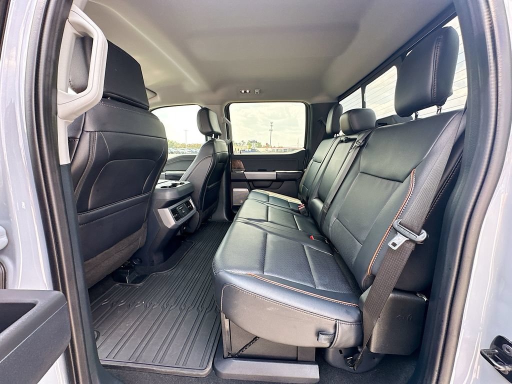 Used 2025 Ford F350 Lariat w/ Chrome Package AWD/4WD image 17
