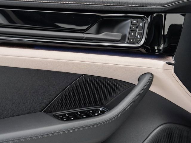 Certified 2024 Porsche Panamera 4 image 8