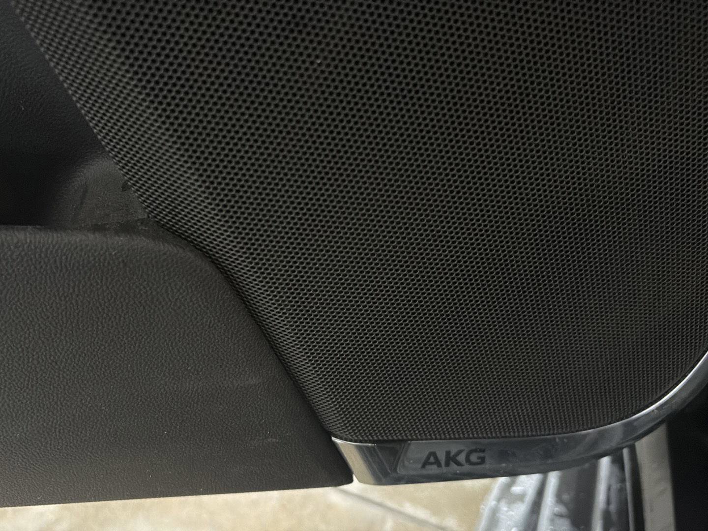 Used 2022 Cadillac Escalade ESV Premium Luxury image 21