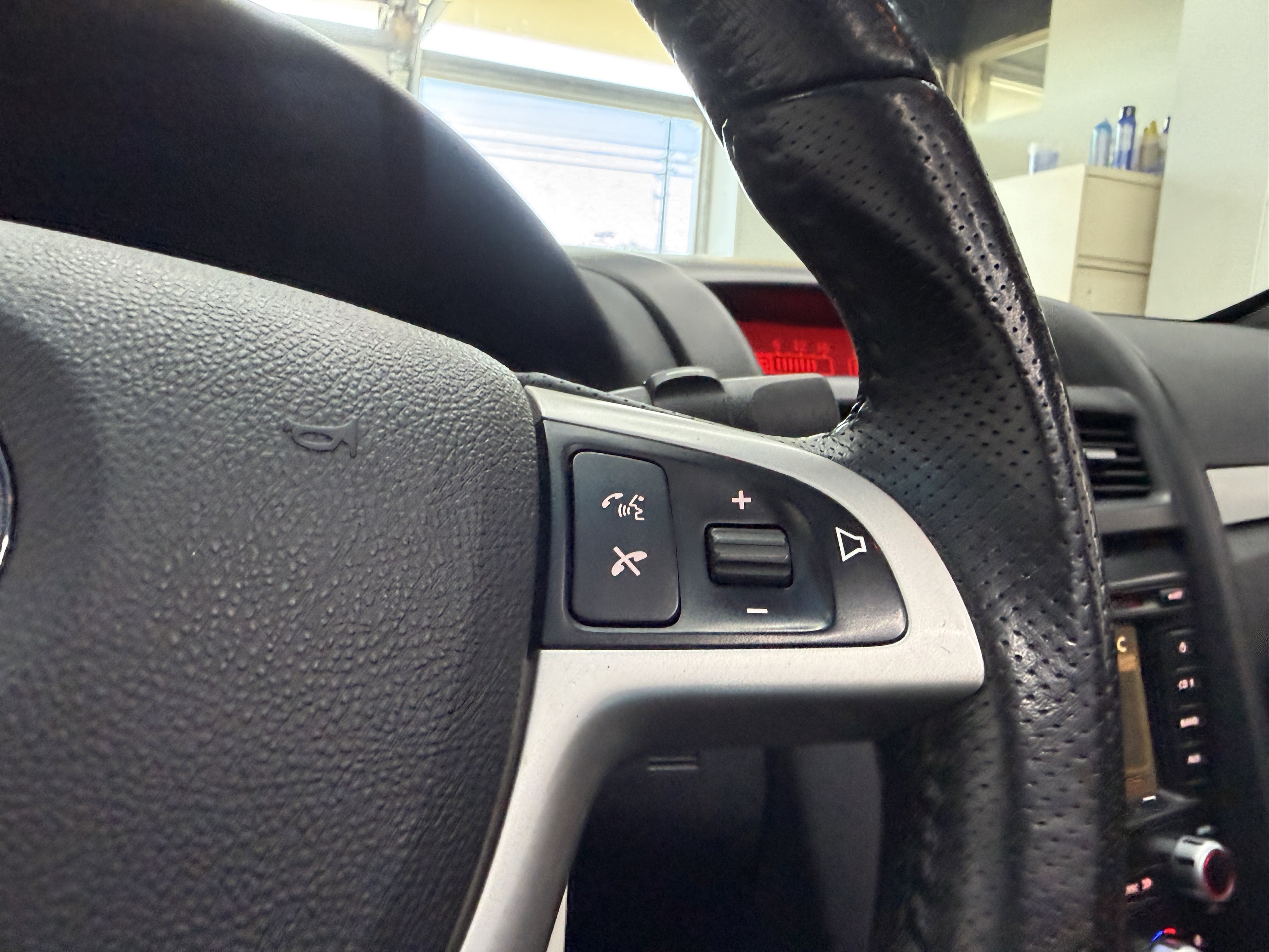 Used 2008 Pontiac G8 GT w/ Premium Package RWD image 14