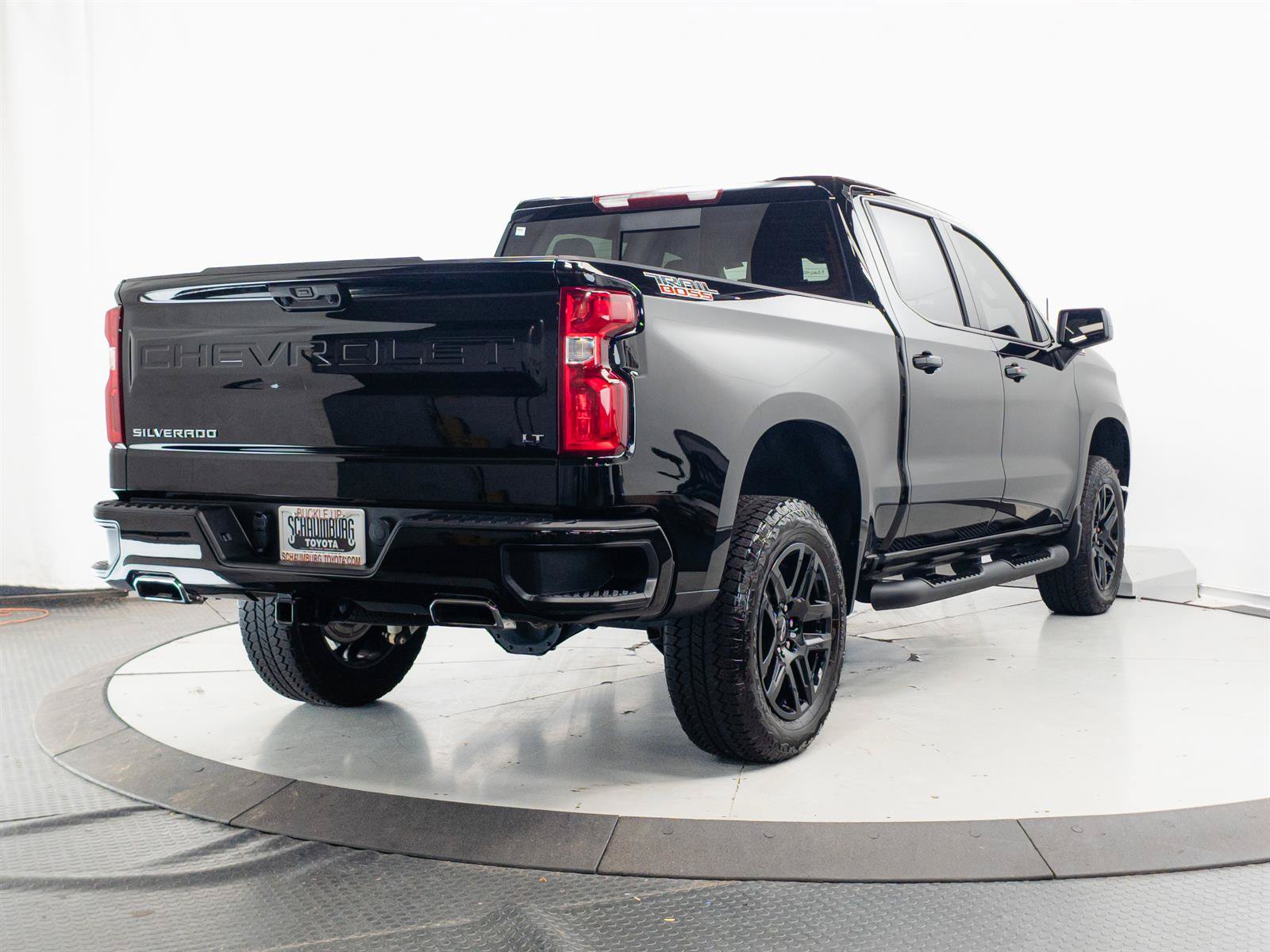 Used 2025 Chevrolet Silverado 1500 LT Trail Boss w/ Convenience Package II AWD/4WD image 11