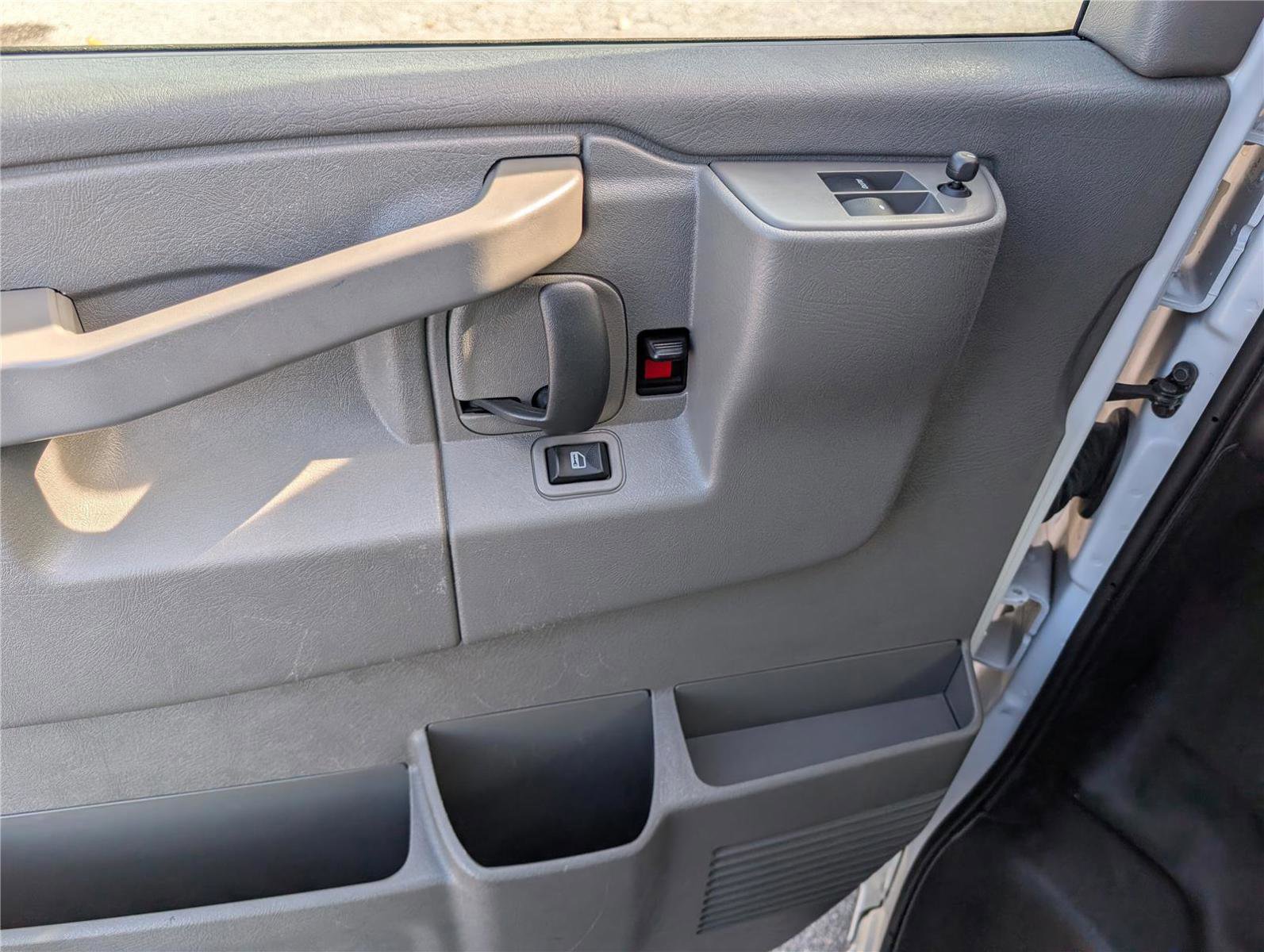 Used 2021 Chevrolet Express 2500 Extended w/ Driver Convenience Package image 17