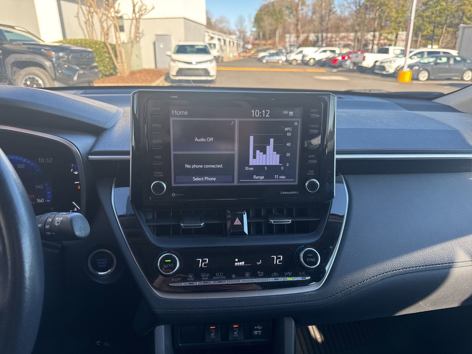 Used 2022 Toyota Corolla Cross XLE image 13