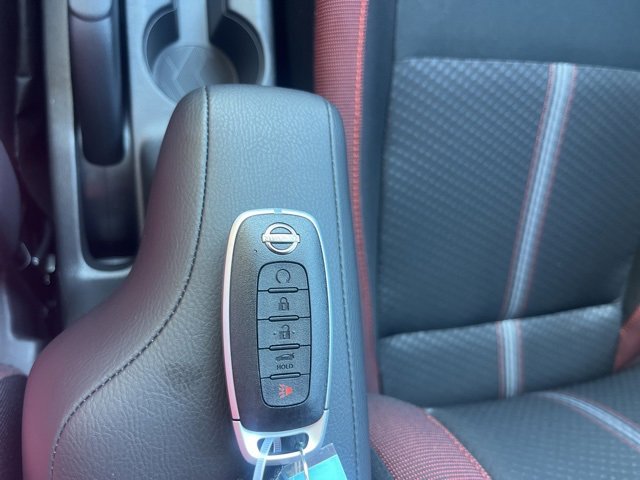 New 2025 Nissan Versa SR w/ Trunk Package image 19