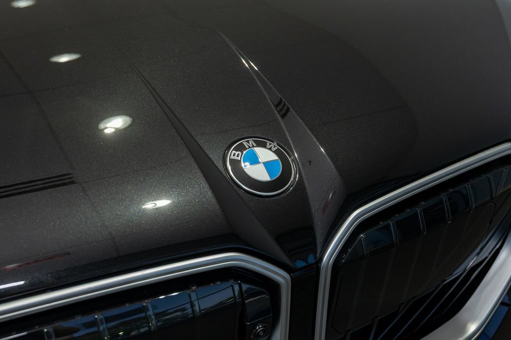 New 2026 BMW X3 xDrive30i w/ Premium Package AWD/4WD image 16